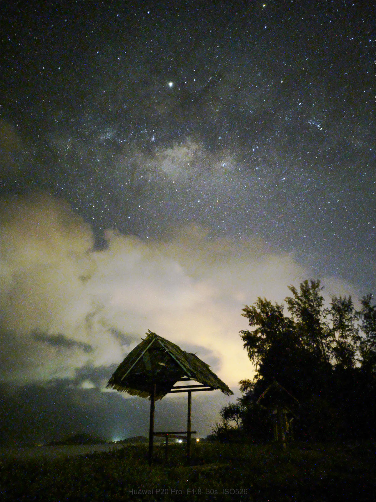 Milky Way with Huwei P20 Pro (F1.8 30s ISO526)